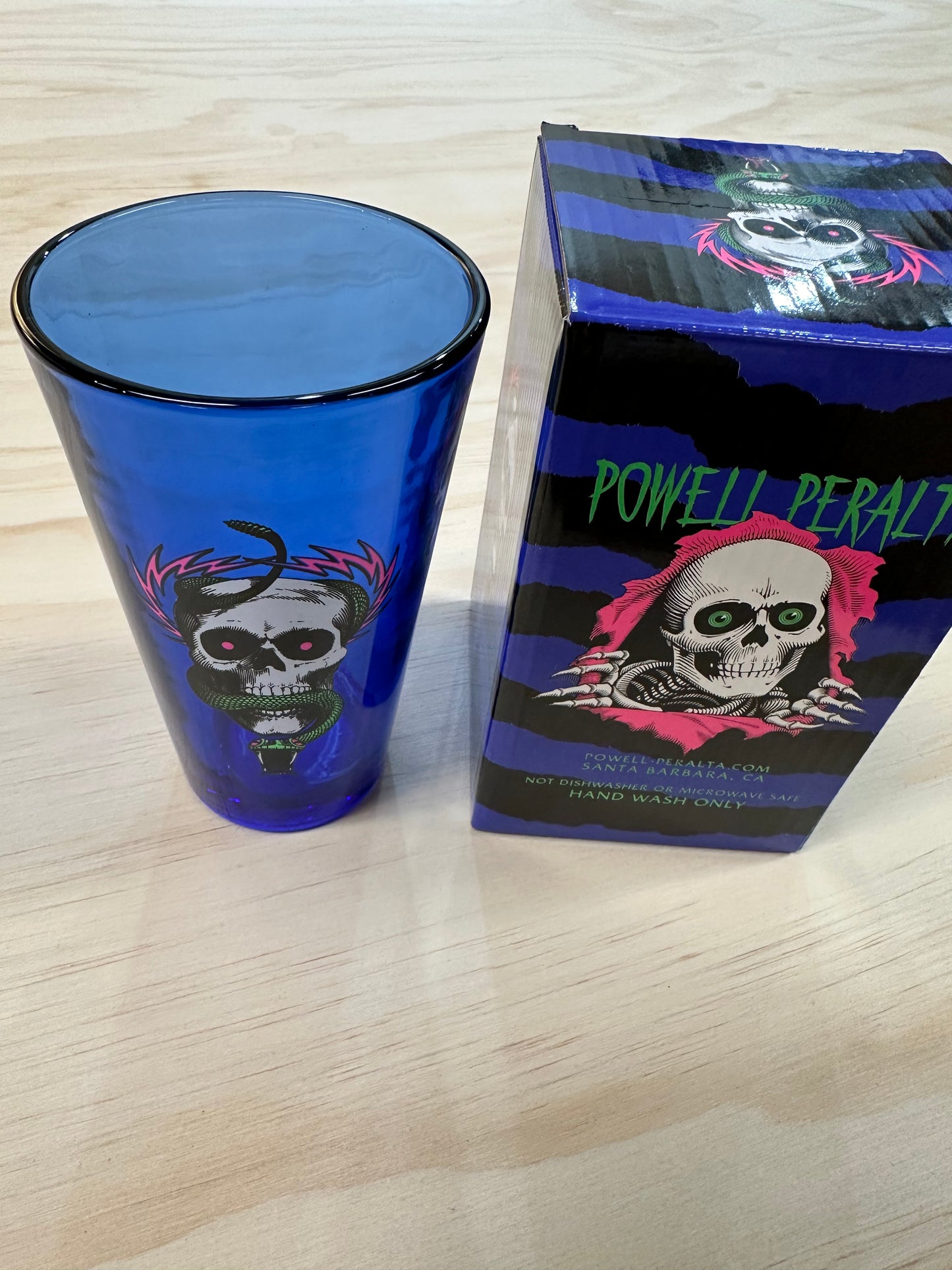 Powell Peralta Pint Glass McGill Skull & Snake Blacklight