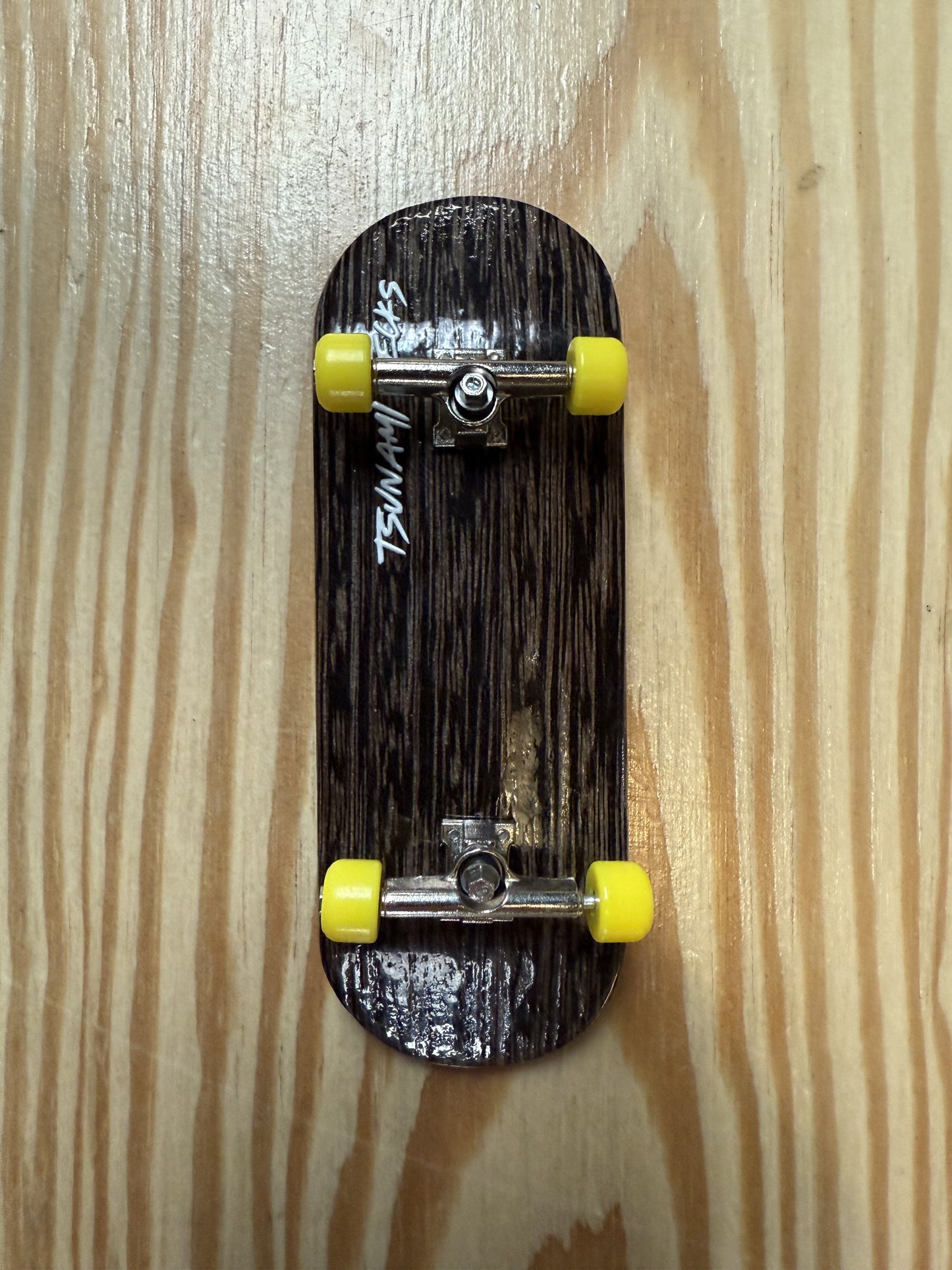 Tsunami Finger Board Complete - Natural / Yellow Wheels