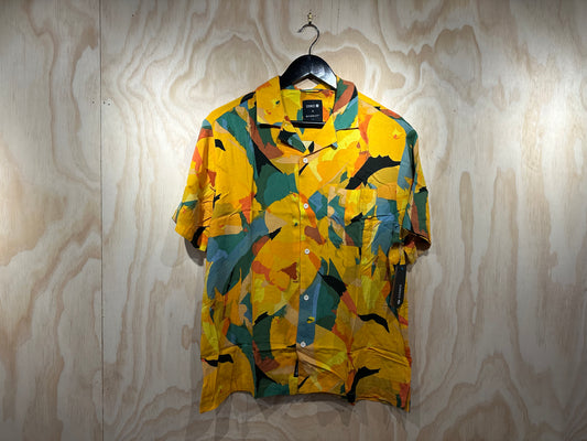 YOTO SS BUTTON UP - TROPICAL