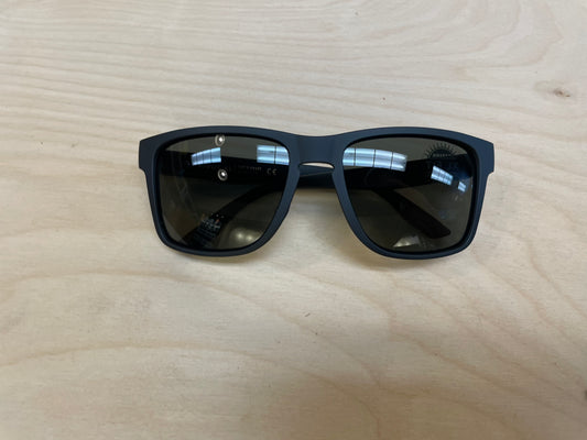 PISTON Black on Black/ Grey Polarized